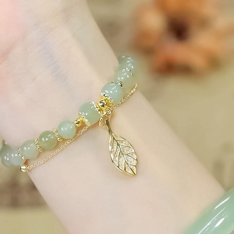 Hetian Armband i Jade med Löv i Guld